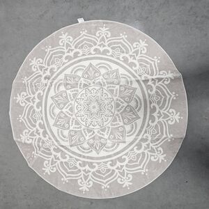 Round Mandala Pattern Rug